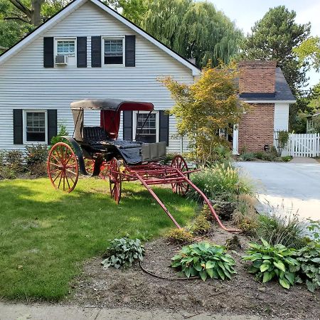 Upper Canada Coach House Niagara-on-the-Lake ภายนอก รูปภาพ